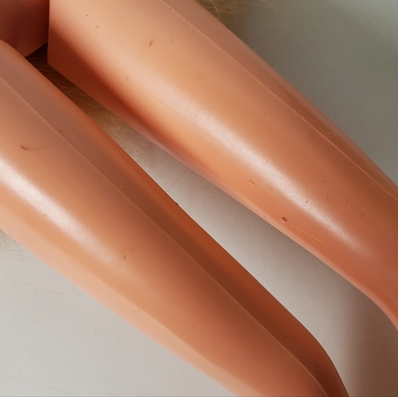 Vintage Holiday Barbie - Picture 9 of 11